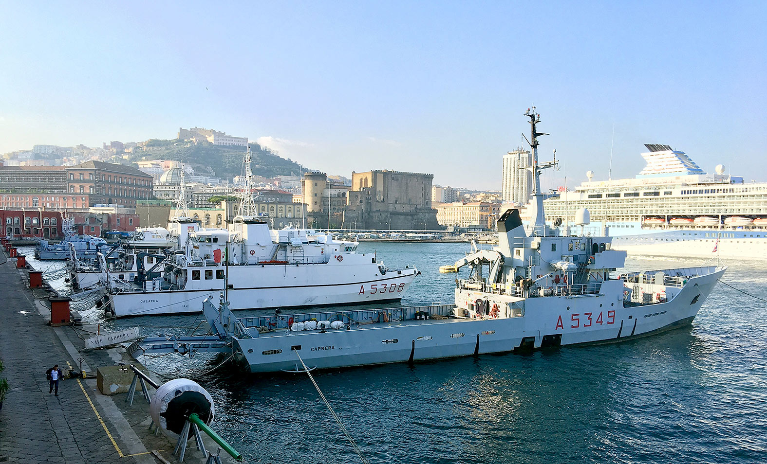 CAPREA e GALATEA al Molo San Vincenzo Napoli