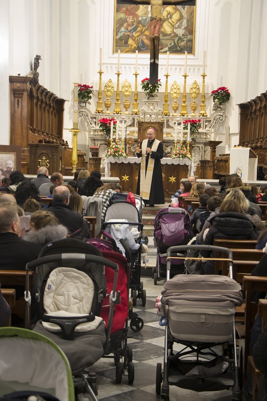 Incontro famiglie diocesi Ischia vescovo